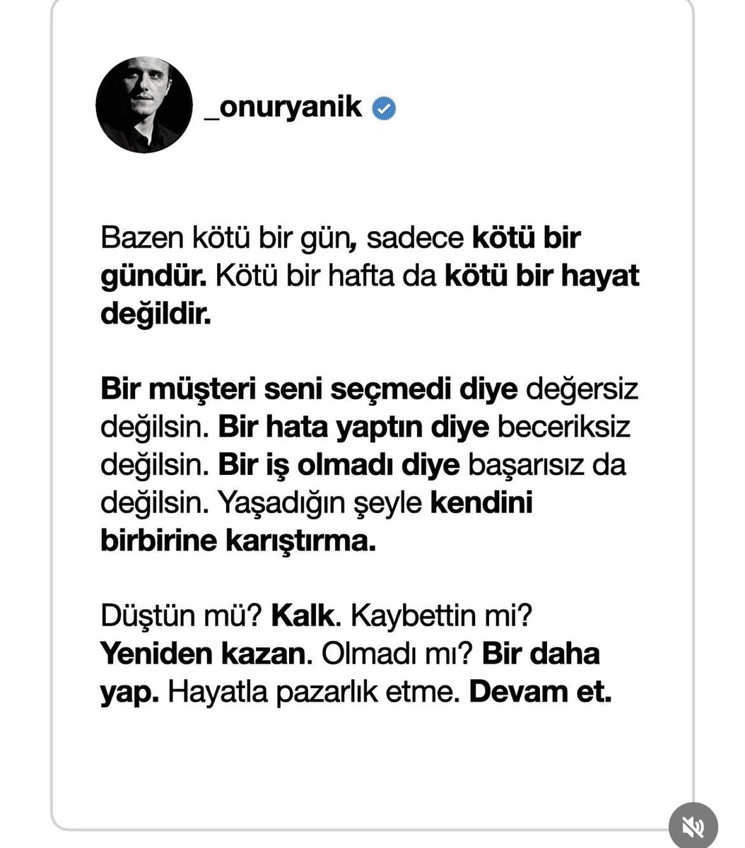 olivemre's tweet photo. Son zamanlarda şunu çok sık yaşıyorum: Üst üste kötü deneyimler, aksilikler, kayıplar…

İnsan her gün aynı psikolojide olmuyor. Bazen küçücük bir mesele bile çok yorabiliyor. Hele ki artık her şeyin bu kadar irdelendiği, her detayın ayrı bir meseleye dönüştüğü bir dönemde.

Bazen gidip elimi yüzümü yıkıyorum, biraz soluklanıyorum. Sonra kendi kendime soruyorum: “Tamam, bunlar oldu. Peki şimdi ne yapabilirim?”

Çünkü bence asıl güç, hiç düşmemek ya da hiç kaybetmemek değil. Bütün bunların ardından sakinleşip yeniden başlayabilmek.

Yine de insan bazen içinden geçirmiyor değil: Keşke bu kadar çok yeniden başlamak zorunda kalmasak. :)