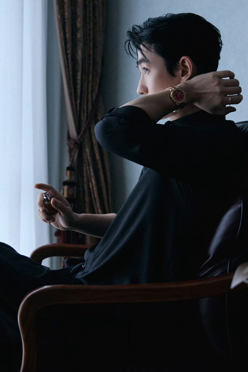 OnlyZhuYiLong's tweet photo. Zhu YiLong x Chopard 

#朱一龙 https://t.co/yQSztIftg9