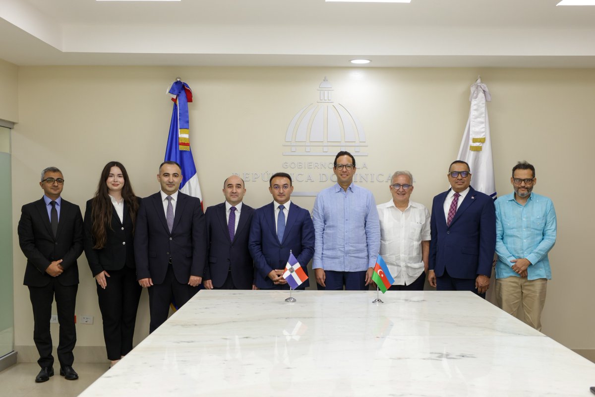 MapRDo's tweet photo. Con el objetivo de fortalecer las acciones que desarrolla el Gobierno para modernizar y optimizar la prestación de servicios públicos, se firmó un memorándum de entendimiento con la Agencia Estatal de Servicios Públicos e Innovaciones Sociales de la República de Azerbaiyán. https://t.co/nfcqqayQY4
