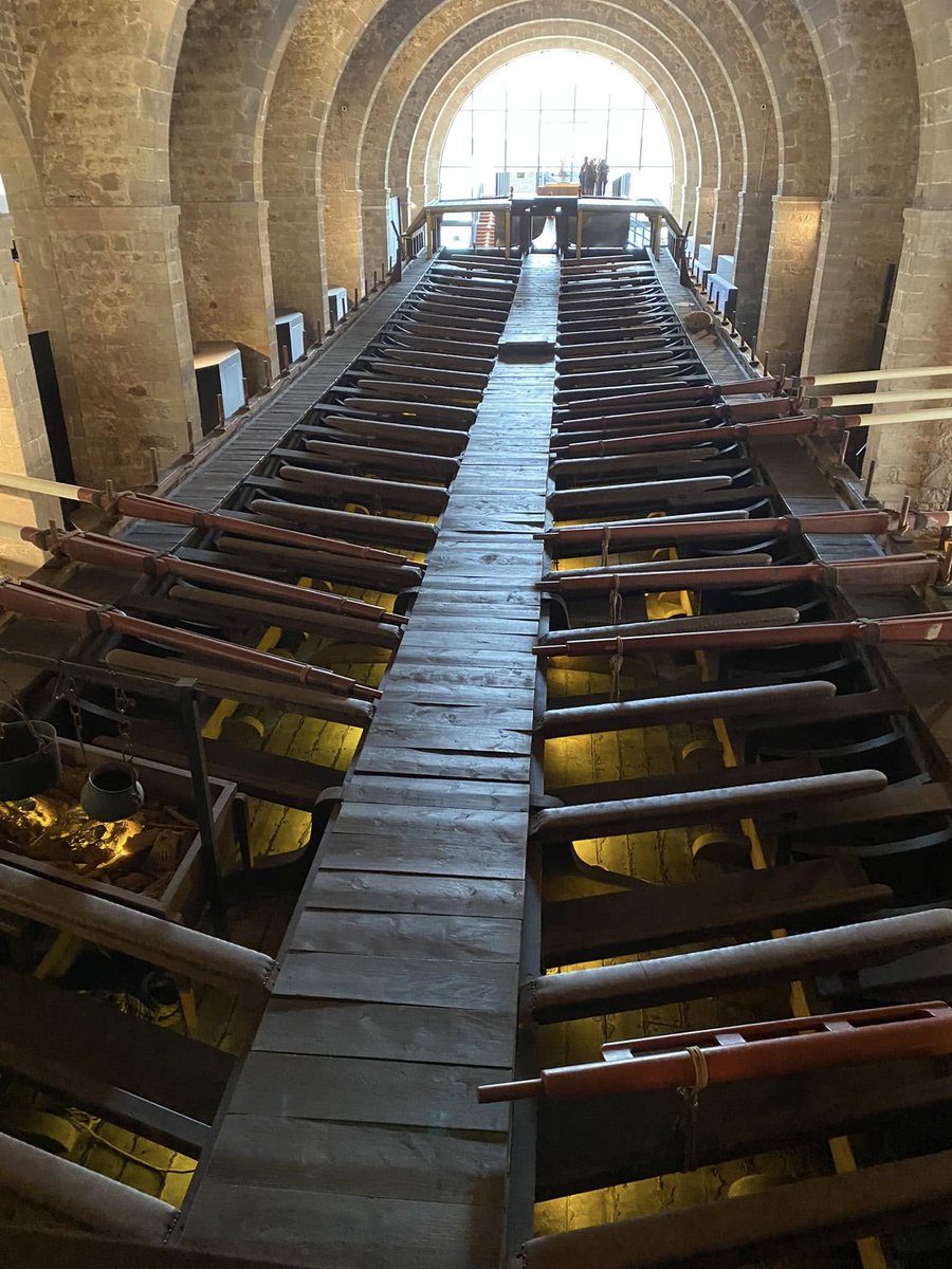 LandsknechtPike's tweet photo. Museu Marítim de Barcelona has a full scale replica of John of Austria's flagship Real at the Battle of Lepanto in 1571.

For the battle of Lepanto, this war galley would have been crowded with around 650-700 men (230-290 rowers and 400 soldiers). https://t.co/B0Ts2T5VM0