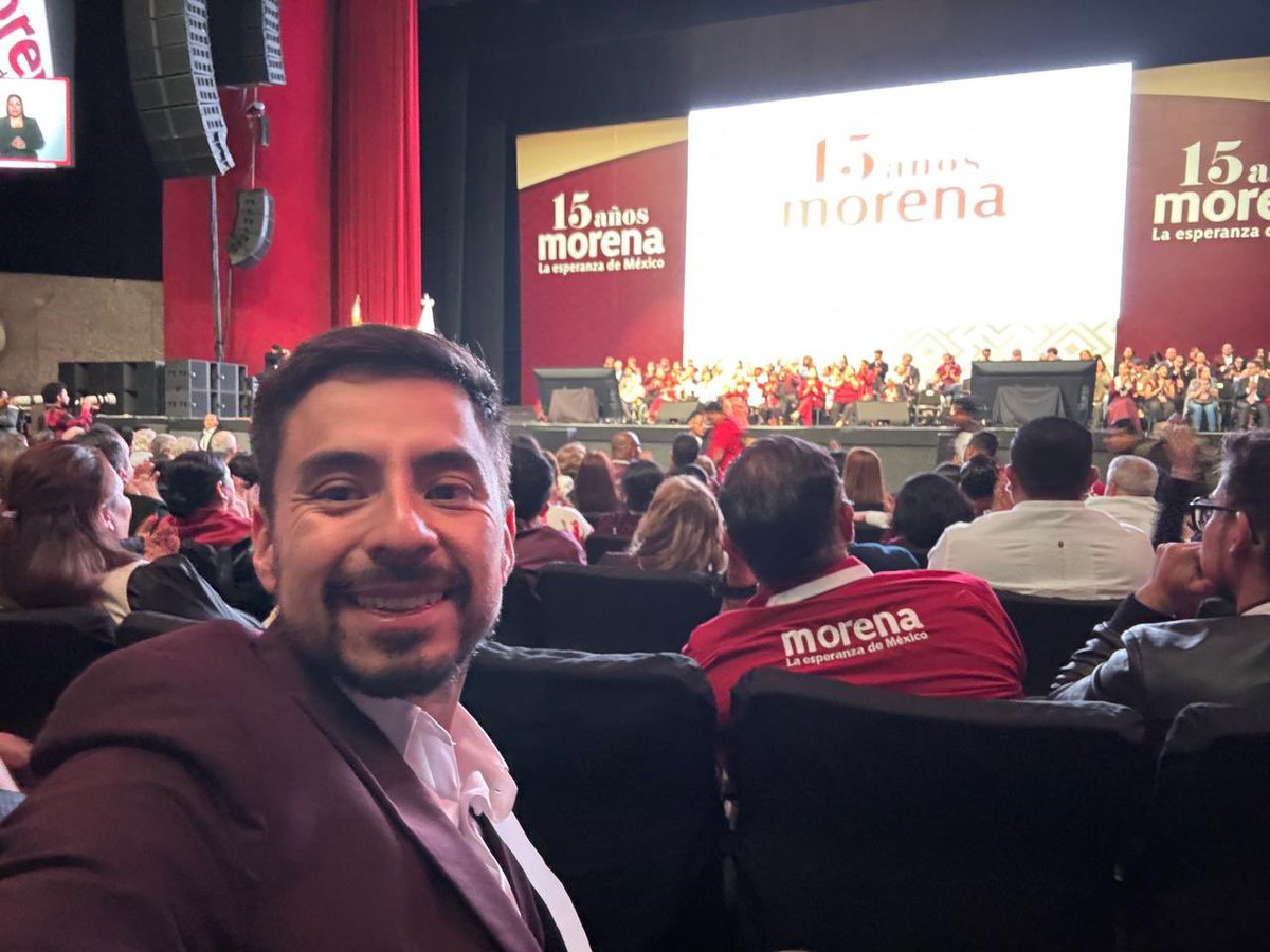 GuillermoSRguez's tweet photo. 15 años de lucha, historia y amor al pueblo de México. Un movimiento que nació de la mano de Andrés Manuel López Obrador (@lopezobrador_) y que hoy sigue haciendo historia con la Presidenta Claudia Sheinbaum Pardo (@Claudiashein).

¡15 años de Morena (@PartidoMorenaMx), de revolución de las conciencias y de transformación! ¡Y vamos por muchos más!