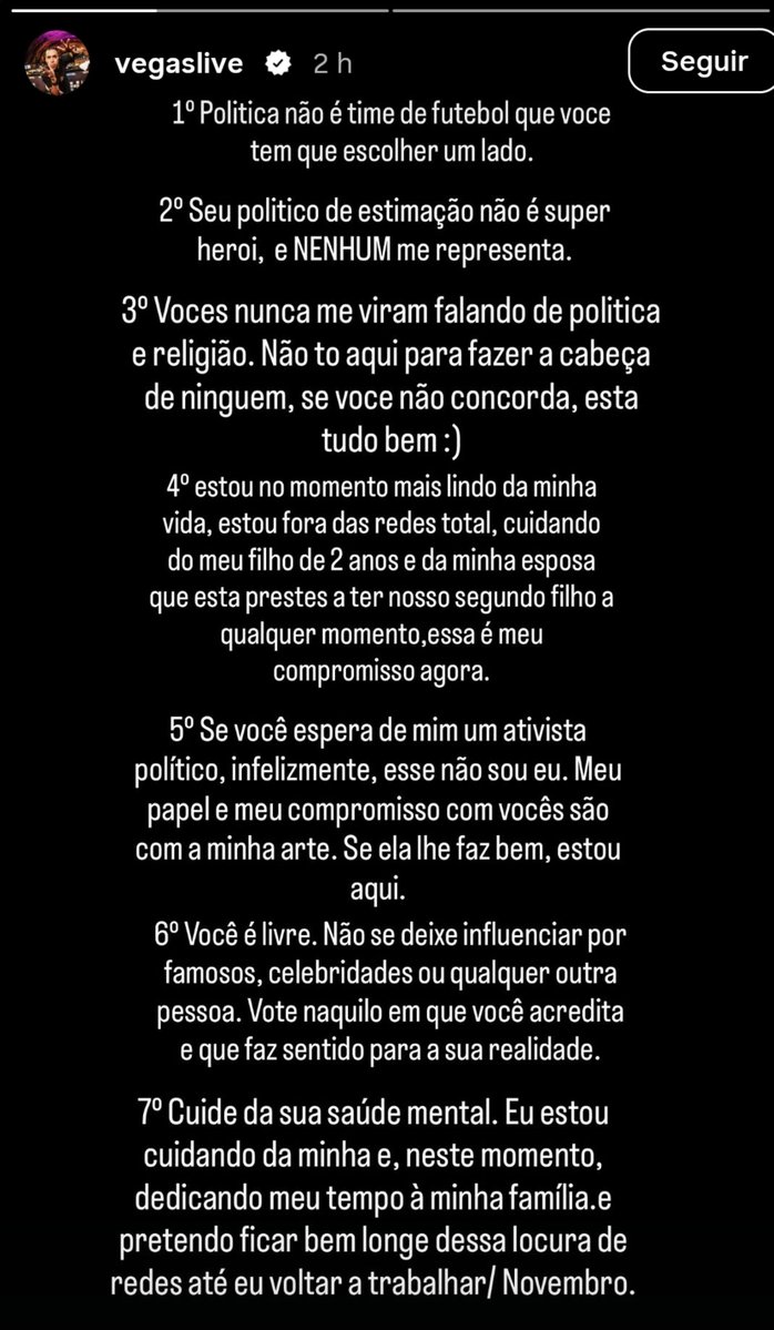 eizezin's tweet photo. papinho bosta do caralho, esse cara se passa demais tnc
nunca enganou
duvido que ele ia falar que é contra bolsonarista, sendo que ele toca em festa de sertanejo e os caraio https://t.co/RDSqSiSIug