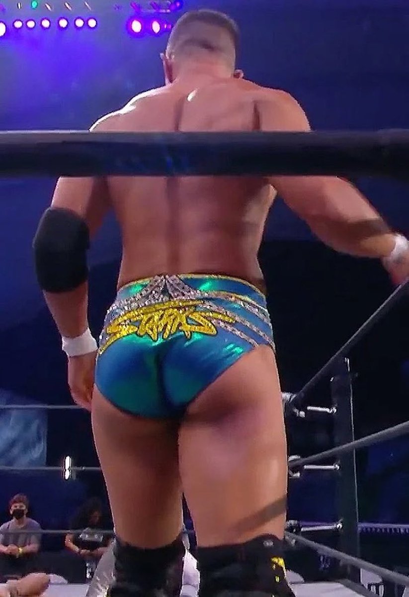 SuaveAndSultry's tweet photo. So much ass. https://t.co/QB6V7hxkYa
