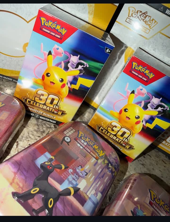 David__Pulls's tweet photo. 30TH CELEBRATION MEGA GIVEAWAY 🔥 🔥 🔥 

Look at this kitchen counter 5 of you are taking some home FOR FREE
5 WINNERS. 5 PRIZES. No catch.

Follow me
Like ,RT
Comment your Favorite card 

Winners in 72hrs. Let's celebrate🍀 https://t.co/exrCe8PHmR