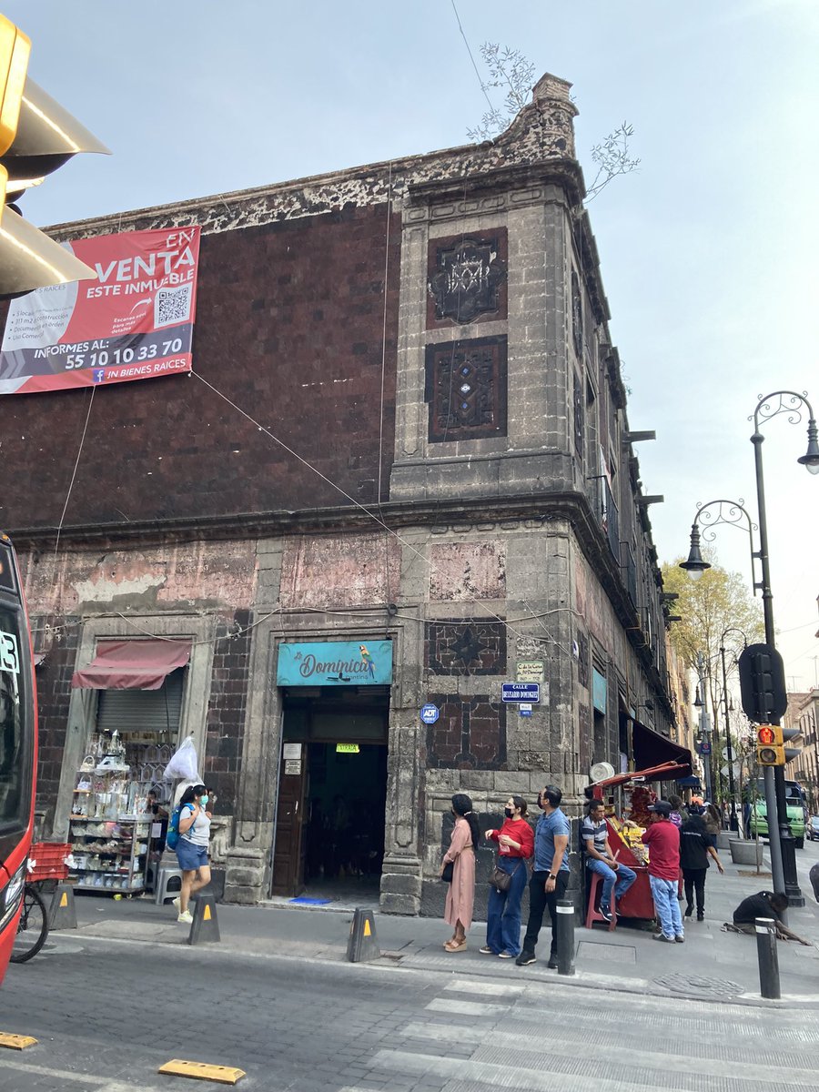 OscarBlancoCdmx's tweet photo. #ExploracionUrbana Sensacional!! En funciones hace más de 110 años!! Para el antojo, la tradicional Cantina “La Dominica” desde 1917, ubicada en Belisario Domínguez 61, Centro Histórico #CDMX 🇲🇽🕷 https://t.co/HyBV9JVJjd