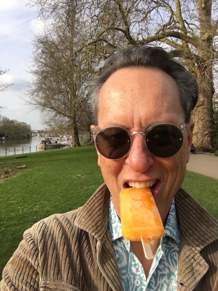 darkwillowz's tweet photo. Goodbye my sweet sweet prince. Though already iconic, You deserved a longer reign as the traitorous chaos you wanted to be 😔💔 #CelebrityTraitors #RichardEGrant https://t.co/eyLU6m5yDx