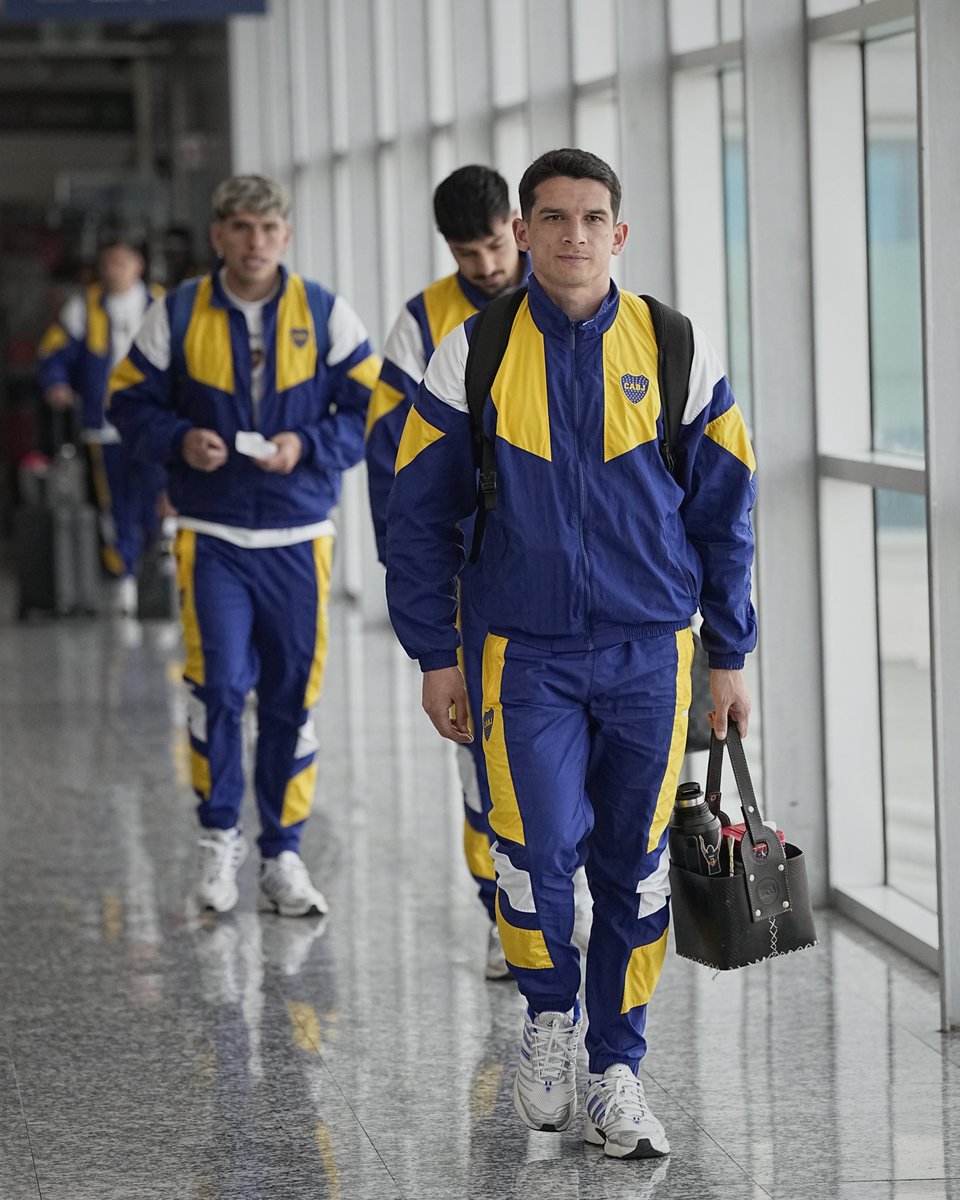 BocaJrsOficial's tweet photo. Llegamos a Córdoba, pero @VuelaJetSMART nos lleva a todas partes 💙💛💙 https://t.co/Th1xrdFY7F