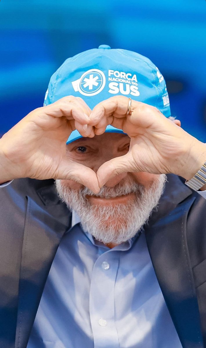 Joow53u's tweet photo. @VanderlPT13 É Lula 13 ❤️⭐️ https://t.co/h4I9MtRPEC