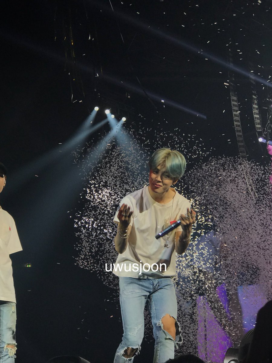 uwusjoon's tweet photo. LIKE WHAT DO YOU MEAN I TOOK THESE PICS OF BTS MYSELF WITH MY OWN PHONE IPHONE 7 PLUS IN 2018 WHAT DO YOU MEANNNN https://t.co/zJYLZ6c4jz