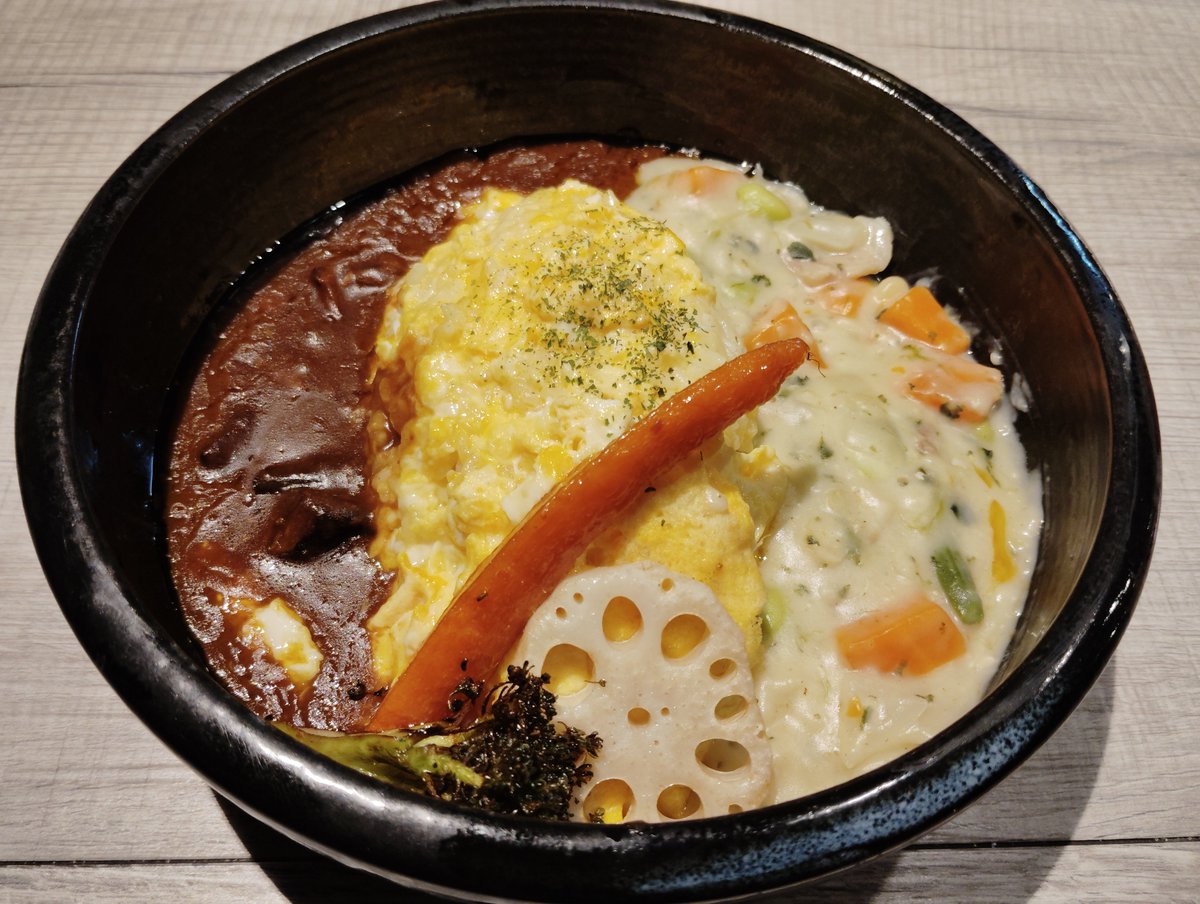 chuke0momot's tweet photo. 昨夜の晩ご飯は皆でワヤワヤと
食べました😆
札幌市白石区のWAYAWAYA CAFEには
美味しいカレー🍛が沢山あるよ
食べに来てね😊 https://t.co/bNxifI1dpT