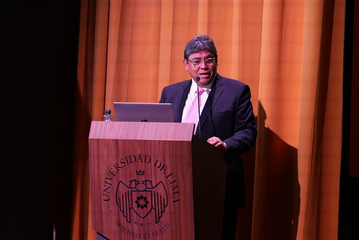 MEF_Peru's tweet photo. 📍 #NotaInformativa | El ministro de Economía y Finanzas, Elmer Cuba, participó en el Top Marketing Program 2027, organizado por la Sociedad Peruana de Marketing, donde presentó las perspectivas de la economía peruana y las prioridades de política económica para los próximos años.