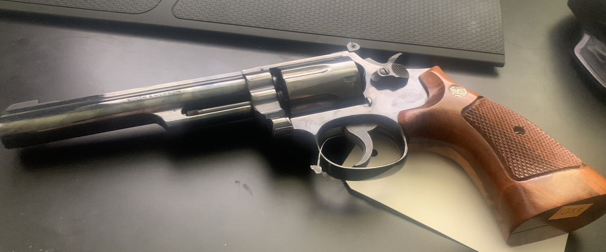 Ducksoundsquack's tweet photo. @TeamOliviaChow Why are you posting misinformation? It has not been legal for most folks to carry handguns in public for a long time.

But every one should own them. And I as a pal holder should be able to buy more.

If chow supports the feds cursaide against gun owners, then I must vote against https://t.co/qogVPNE41J