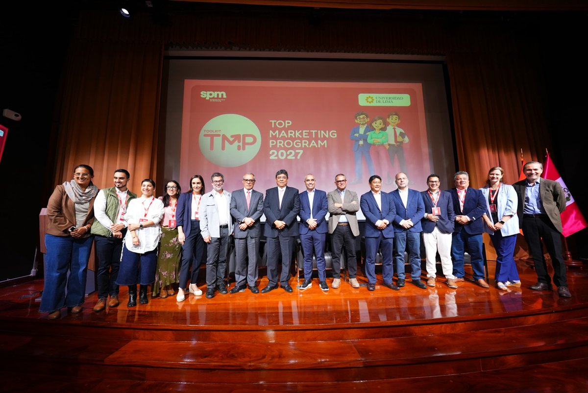 MEF_Peru's tweet photo. 📍 #NotaInformativa | El ministro de Economía y Finanzas, Elmer Cuba, participó en el Top Marketing Program 2027, organizado por la Sociedad Peruana de Marketing, donde presentó las perspectivas de la economía peruana y las prioridades de política económica para los próximos años.