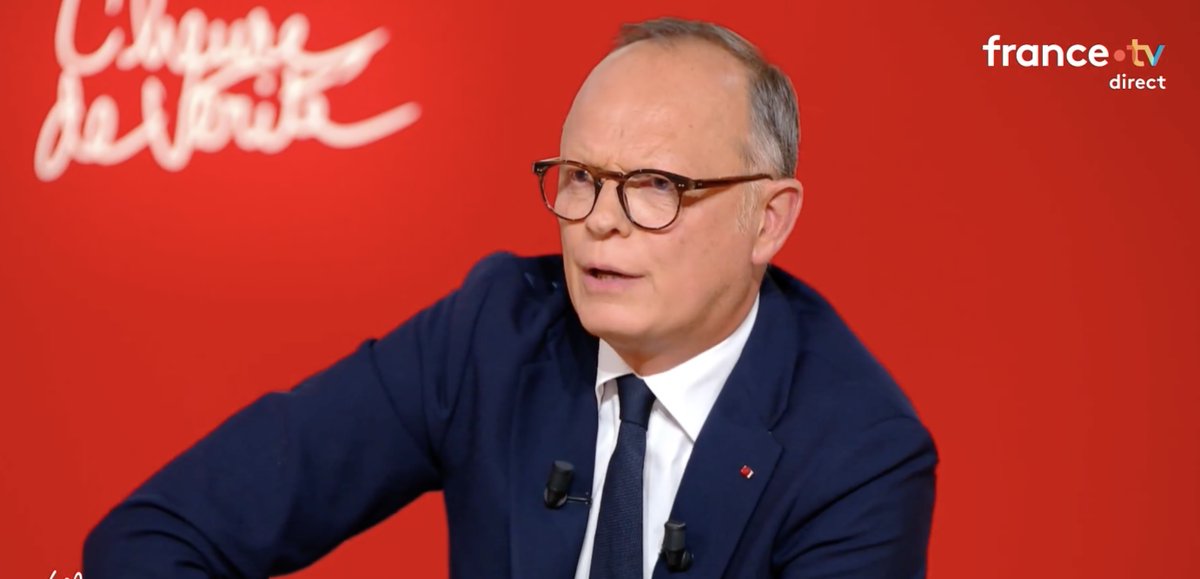 CerfiaFR's tweet photo. 🇫🇷👼 FLASH | Édouard Philippe propose de verser une allocation familiale de 350 € dès le premier enfant, ainsi qu’une réduction d’impôt d’environ 3 000 € par an pendant les trois années suivant une naissance, afin de soutenir les familles des classes moyennes. https://t.co/89yzqZ8lgd