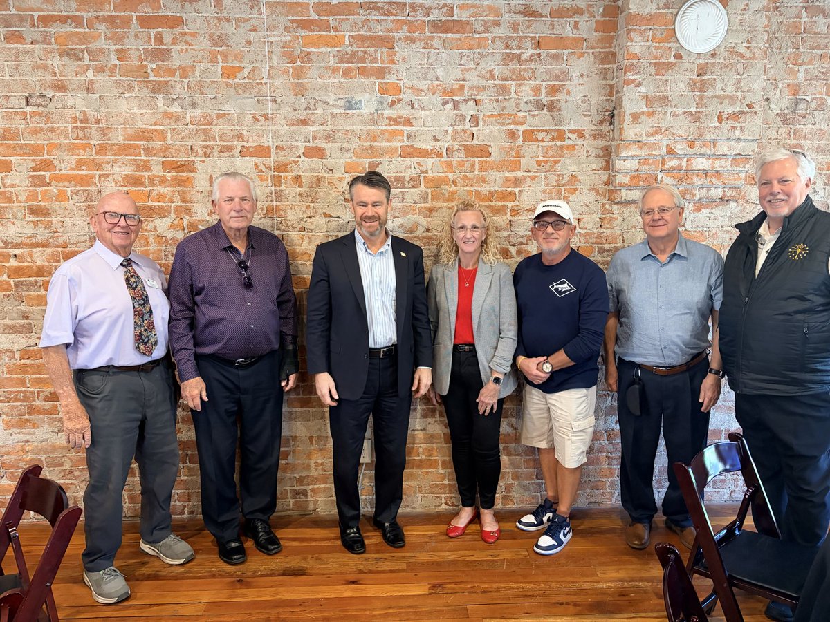 ToddYoungIN's tweet photo. Great week meeting with folks in Johnson, Whitley, Jackson, and Jefferson counties—and serving a few tacos. 

Everywhere I go, Hoosiers are fired up about our strong Republican ticket in Indiana and ready to get out and vote. https://t.co/Av3HcNRSAO