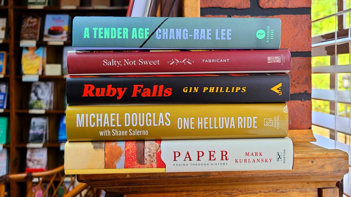 ALBooksmith's tweet photo. What are your #FridayReads?

#TGIF #weekendreads #signedbooks #ChangRaeLee #FlorenceFabricant #GinPhillips #MichaelDouglas #MarkKurlansky @riverheadbooks @Running_Press @groveatlantic @GrandCentralPub @wwnorton https://t.co/8myikWcgsl