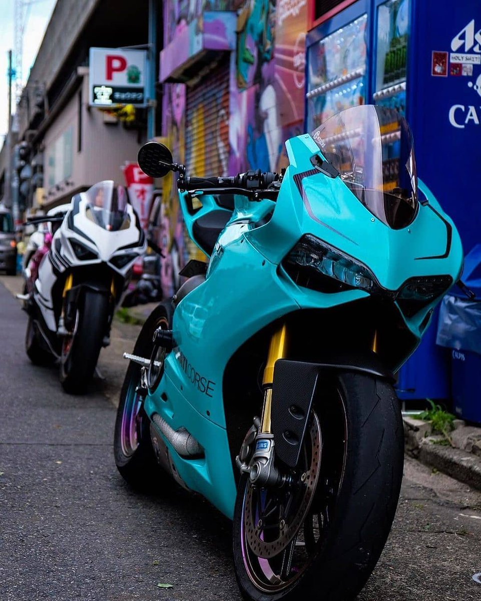 MoreMotorcycles tweet picture