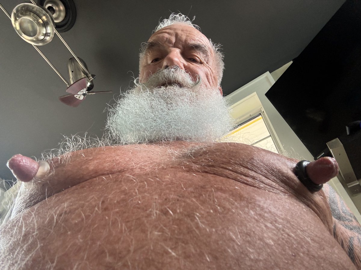 mvan0705's tweet photo. @DavidBrien2022 Got the Scunci nipple ties. Having too much fun https://t.co/2TQpzBCrW6