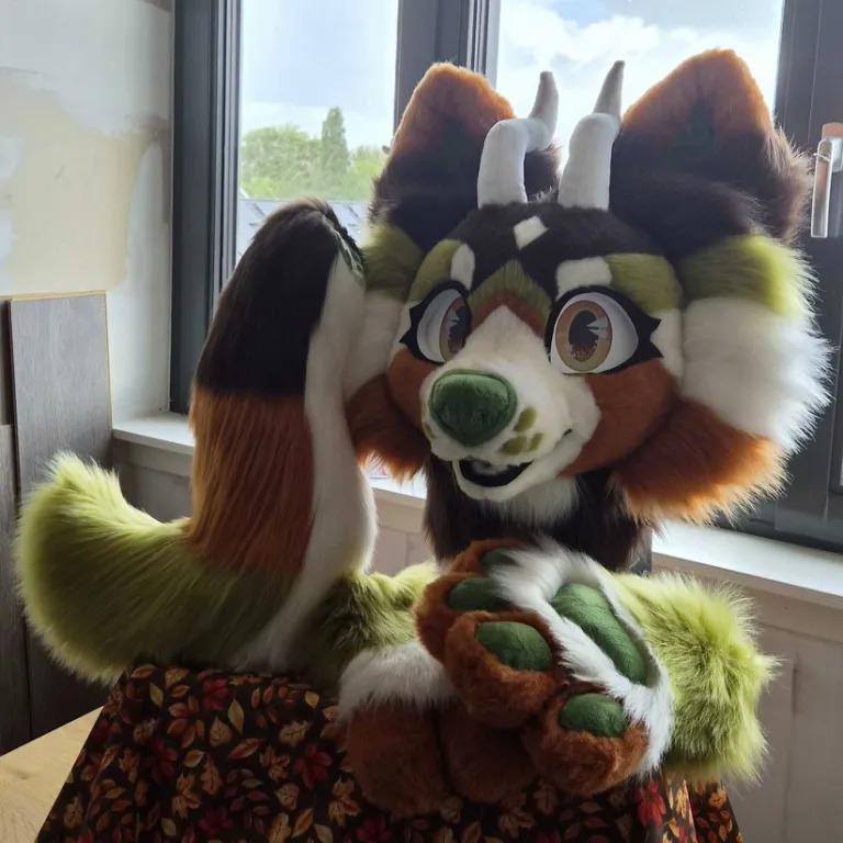 kaelinablossom's tweet photo. #Fursuit #FursuitMaker #FursuitMaking #FursuitHead #FursuitPartial #Furry #FurryFandom #FurryCommunity #Fursona #FurryArt #FursuitWIP #FursuitLife #FursuitCreation #FurryArtist #CustomFursuit #FurryFriends #FursuitCommission #FurryCosplay #FursuitLove #FurryConvention #MFF https://t.co/E2UGVQiVSi