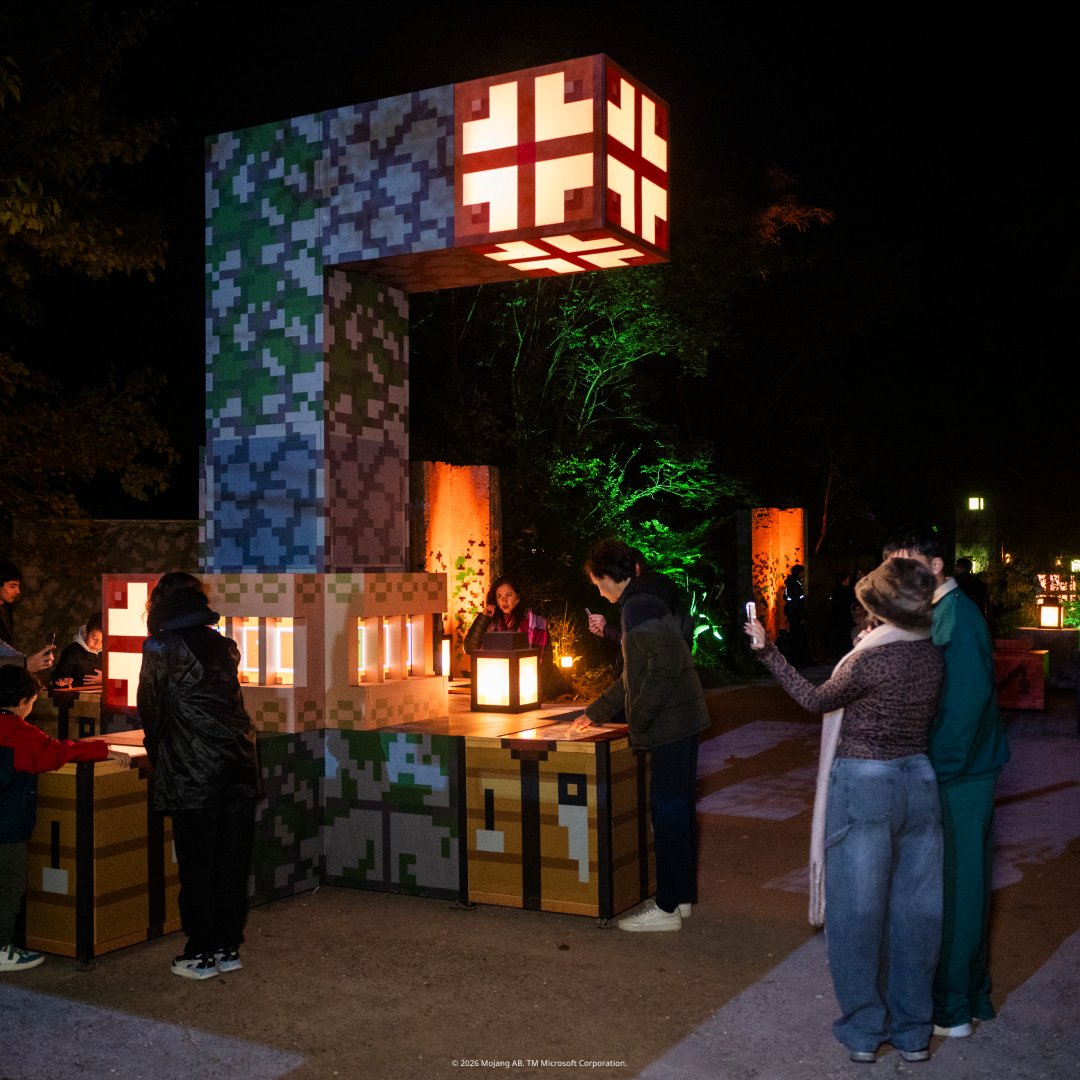 MinecraftExpIRL's tweet photo. Welcome to the Overworld! ⛏️

Minecraft Experience is now open for adventure.

Discover more about this immersive experience in Santiago, Chile 👾 and get your tickets today through the link in our bio.

#Minecraft #MinecraftSantiago https://t.co/ZBeclnwzsG
