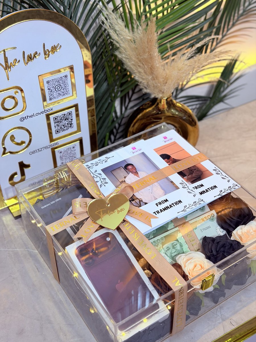 CrystalTamT3's tweet photo. Tram is grateful❤️👏🫡

Again Thank you TramEyes and Billionnaires Club for the gifts 🎁 …!
I mean TWO phones is no joke!!!

You made him so happy🤭❤️
G-Wagon next!? 🚗🌚🤭

#Tram https://t.co/ZQRqoYORji