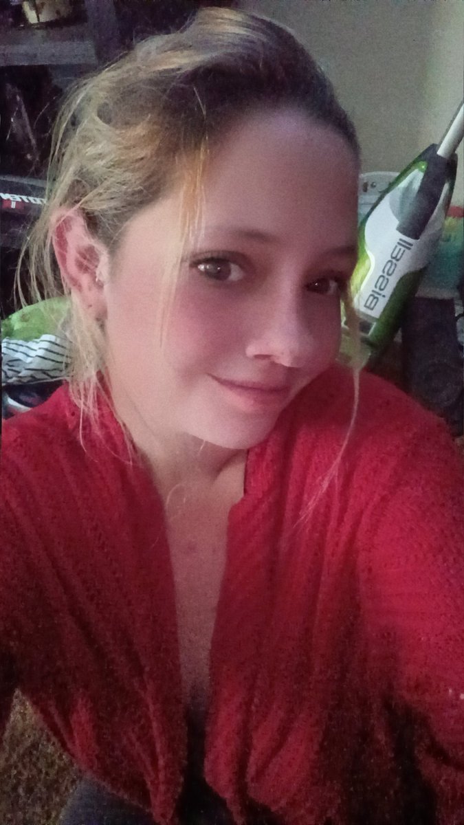 KendraCee007's tweet photo. Here piggy piggy 🐽 I need a Halloween costume, Halloween candy and princess treatment for existing 🫰🏼💁🏼‍♀️ https://t.co/fs1FATkgmD