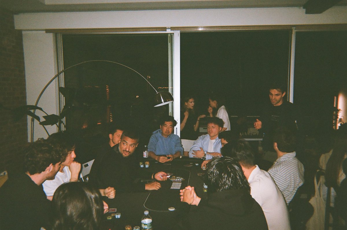 jonaasw1's tweet photo. Hosting a poker + game night in LA.  

Monday, 10/12. Venice. 

Poker, catan, chess, mahjong, board games, cards, and great food + drinks.

We'll also have a wellness space with (optional) sauna, cold plunge, red-light therapy, and a jacuzzi!

Event is RSVP only, priority access to members.