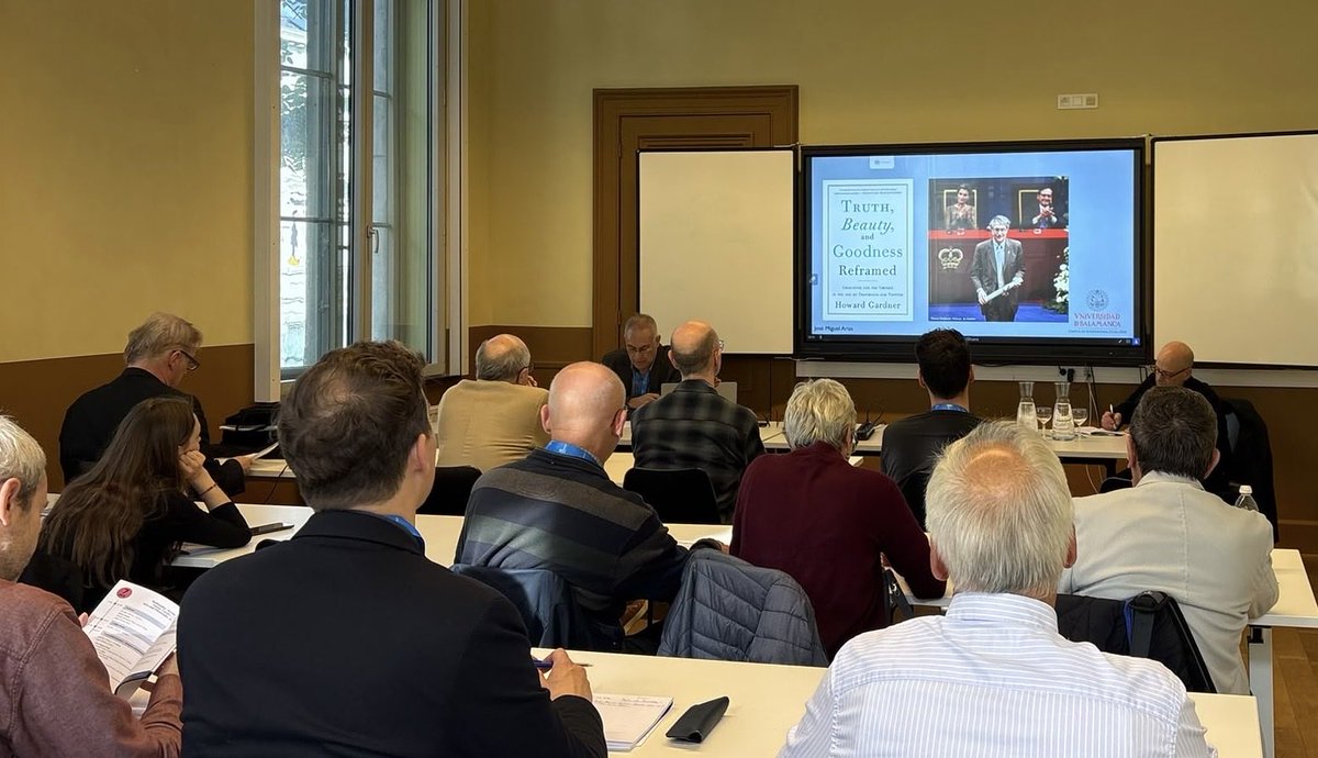 jose17zh's tweet photo. Último día del Congreso internacional sobre #LeonardCohen organizado por la Universidad de #Gante #Bélgica  #Ghent  #Belgium https://t.co/M01UUoOuIu