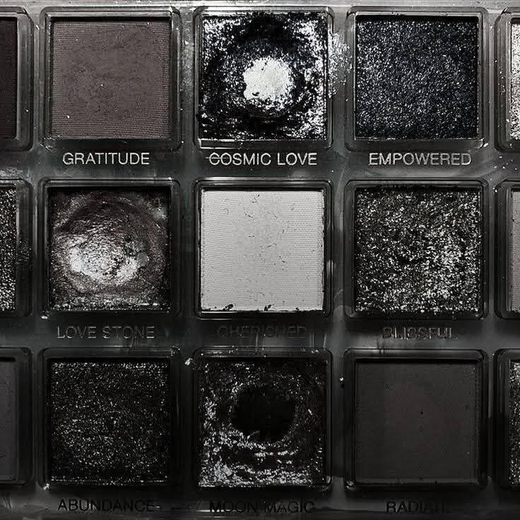 piercethepjs's tweet photo. how pinterest sees me

pusheen
eyeshadow
pattern
dessert https://t.co/ALUgBdkV96