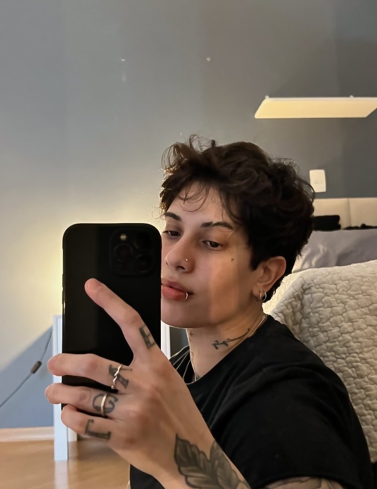PLAYLSTDESEXO's tweet photo. 𝒫𝘰𝘷:   Você   estɑ́   sɑindo   comigo   e   essɑ   é   ɑ   suɑ   gɑleriɑ   nos   últimos   diɑs. 
⠀⠀ https://t.co/LtfhSLUSxV