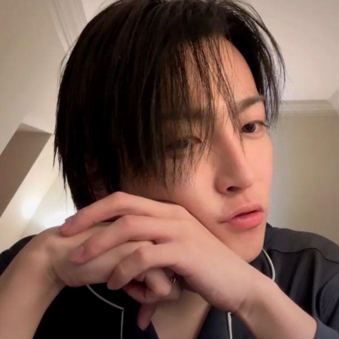 St4rbunni__'s tweet photo. “Come on puppy look up at me”
Hj’s eyes drag over Sh’s body as he looks up.
“Such a good puppy for mommy, open your mouth dear”
Hj obeys, opening his mouth. Sh gathers spit in his mouth and slowly lets it fall into Hj’s. Hj’s eyes glaze over when he closes his mouth and swallows. https://t.co/8NcsnjOFnR
