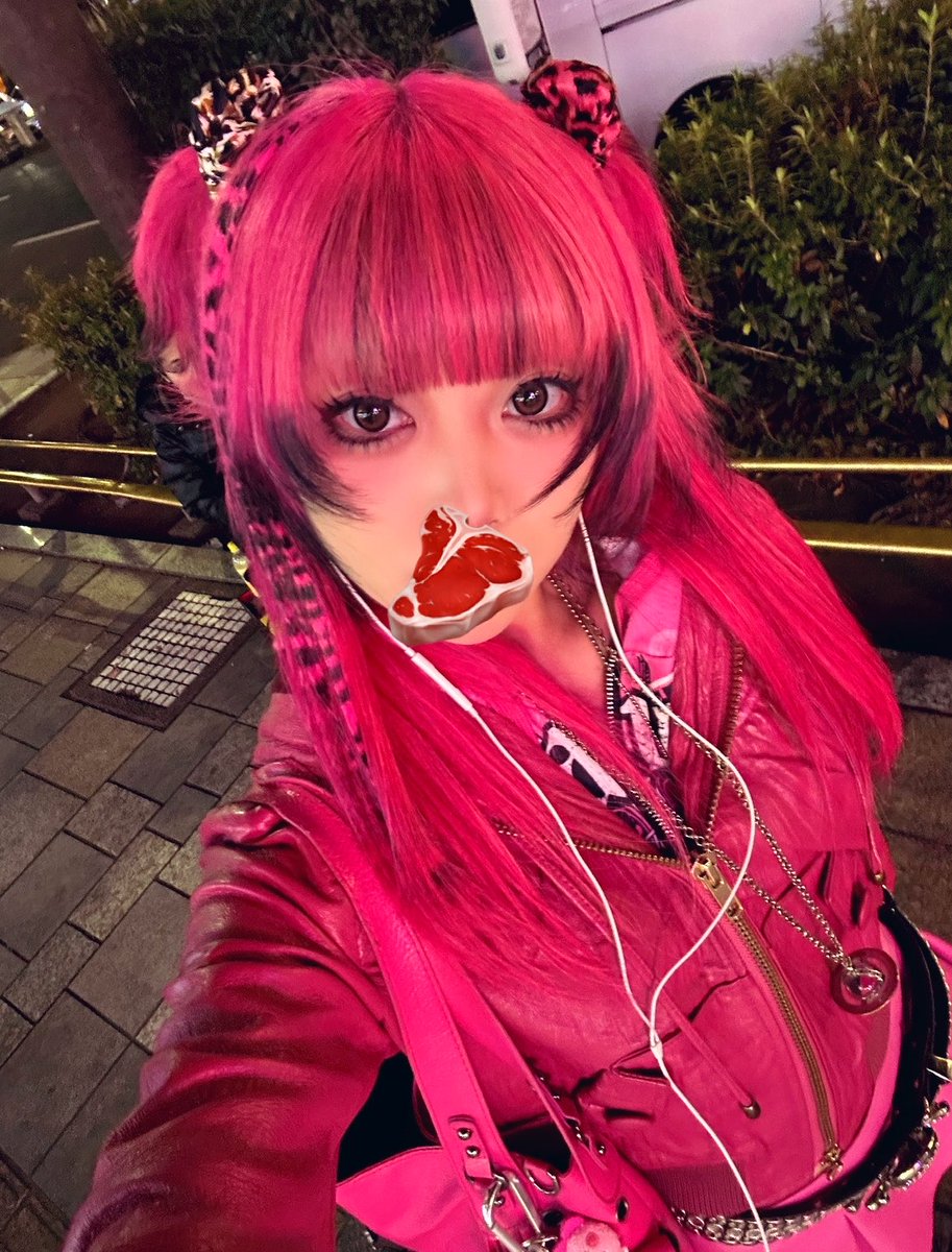 sukunyn's tweet photo. すきゅのピンク色見てたら恋しくなてきて戻りたいなぅ🩸おなじいろー♥ https://t.co/46dyeh8KXd