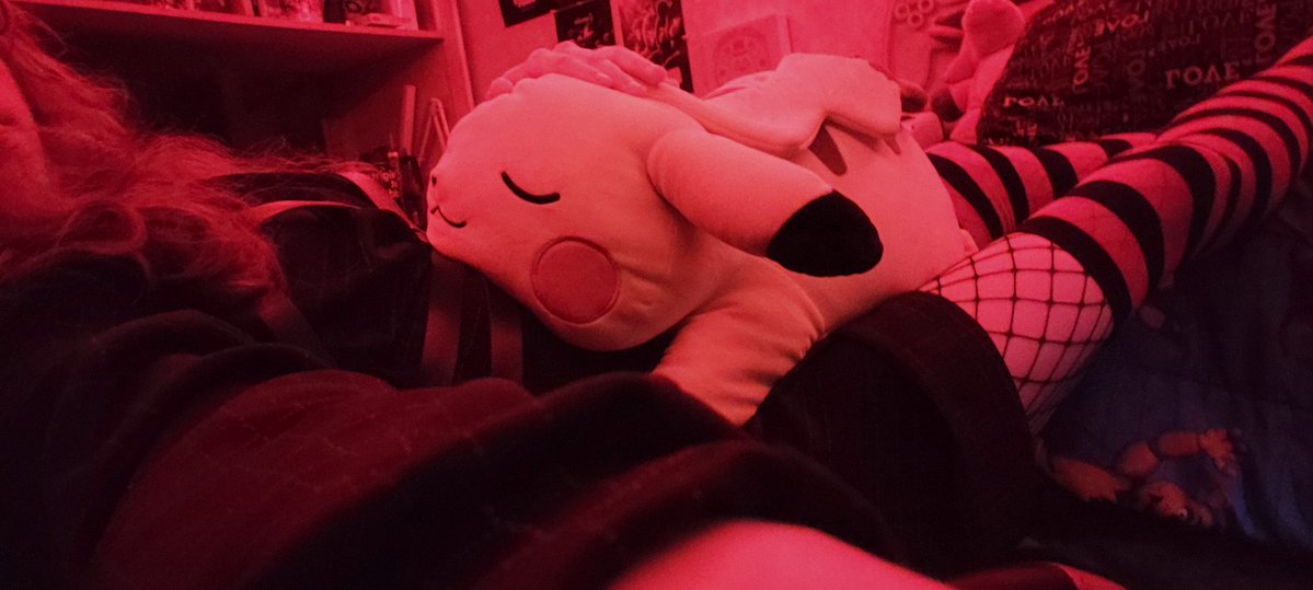 Femboykate5's tweet photo. I wish someone would lay on me like this #femboy #trans #thick #thighs https://t.co/3nvyyI2QW6