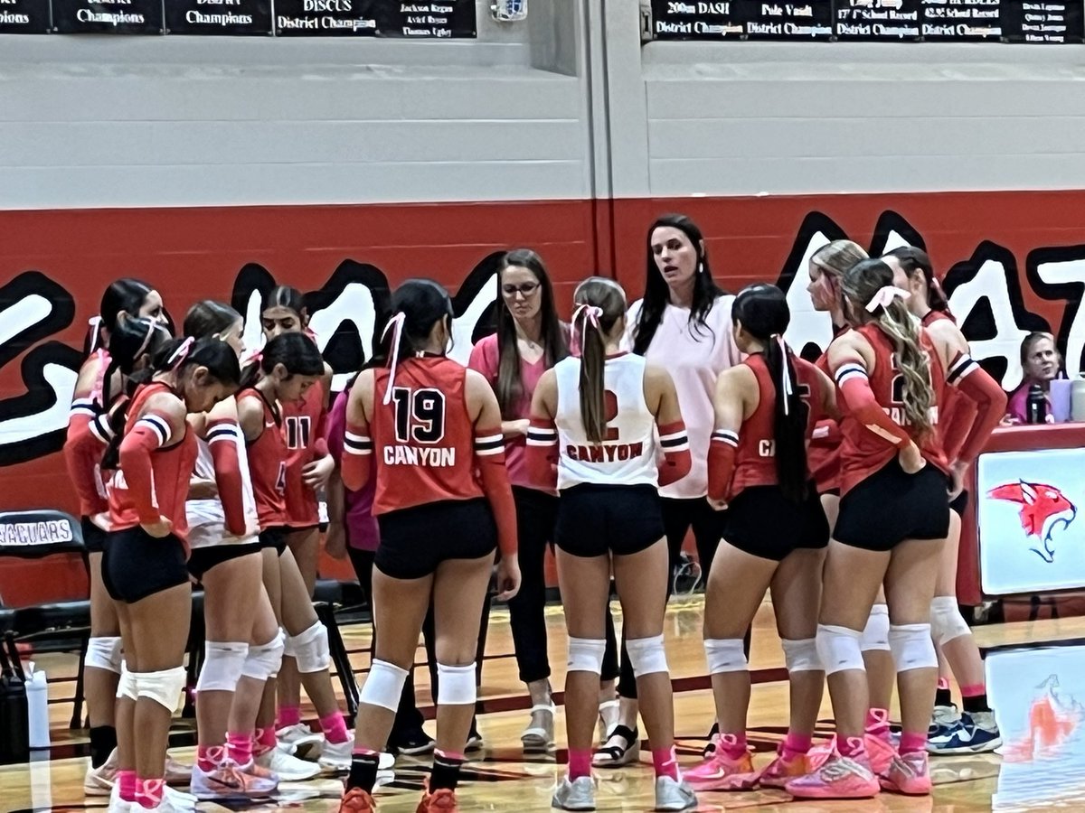 Marshakh10's tweet photo. Ended the day “digging pink” at @cms_ladyjags vs @SBMS_GAthletics. Way to go ladies! @cisdnews @BMar1842 @DrChapmanCISD https://t.co/ai2s4VeSp8
