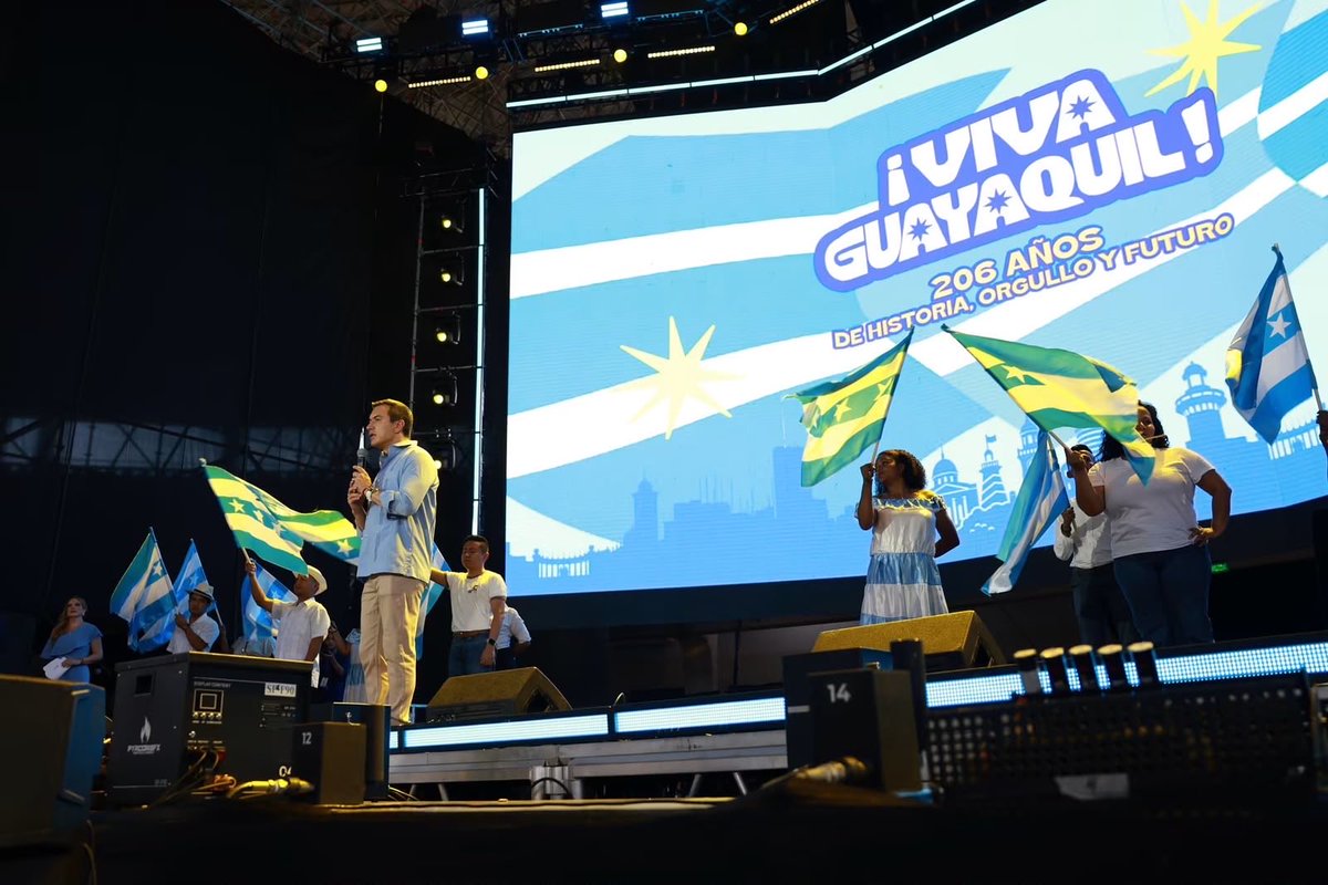 AlexaNavarreteR's tweet photo. Celebrar a Guayaquil siempre tiene algo especial para mí. 🩵🤍🩵

Hoy compartimos con el presidente Daniel Noboa y cientos de guayaquileños una jornada llena de orgullo por nuestra ciudad y por los 206 años de su Independencia.

¡Viva Guayaquil, mi ciudad! https://t.co/c7OXfJpnxW