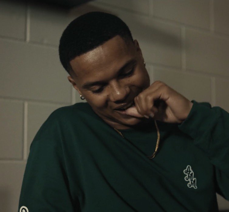 ItsRezForMe's tweet photo. The way Jalen looks at Amir 😩
He either showing all his teeth or biting his lip https://t.co/OcbnDpYvxT