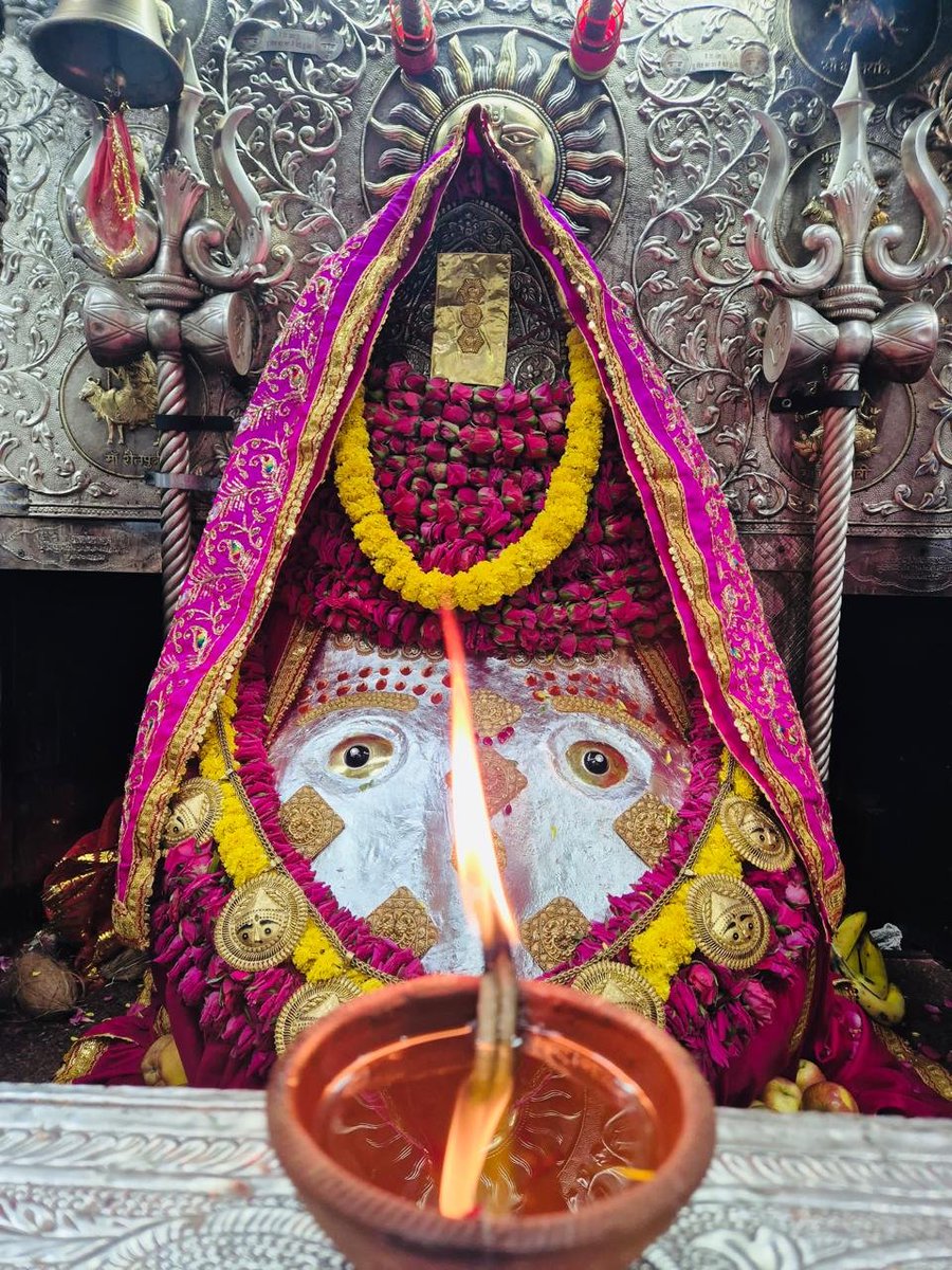 skmpsc's tweet photo. #Jai_Maa_ShriKalkaJi 🙏🏻🌸 #Temple #GoodMorning Daily Aarti 🙏🌹जय माँ श्री_कालका_जी🌹की मंदिर सुप्रभात आरती दर्शन २०८३_विक्रम_सम्वत् #आश्विन #कृष्णपक्ष #चतुर्दशी #09Oct2026 #शुक्रवार #Friday #shrikalkajimandir.org https://t.co/DHyYFDraYu https://t.co/ADgVLkqhEO