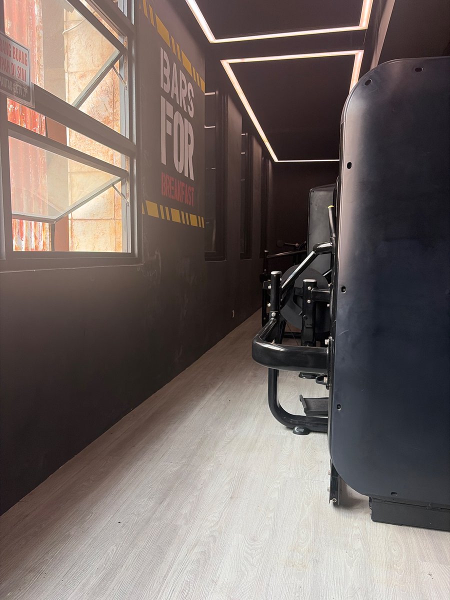 anggoro81402's tweet photo. Gym time. https://t.co/LsfO1tC2JC