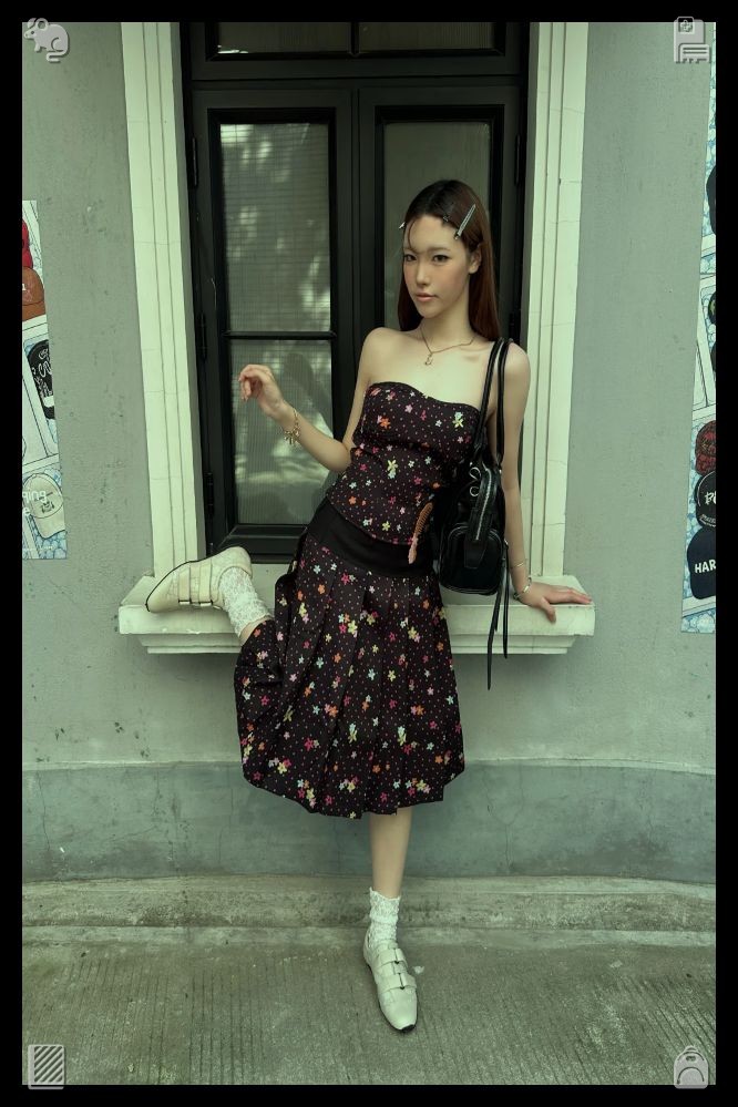 marquitosatto's tweet photo. 🐆Peach and banana fruit saladIn the afternoon, she changed into a more colorful look—yellow cropped top, blue high-waisted shorts, and white sneakers. She added a yellow headband, matching the top, for a fun, summery vibe. https://t.co/ha9k5qCd3Z