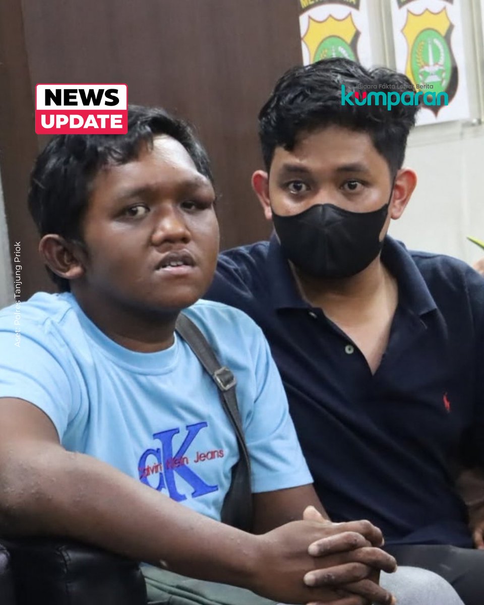 kumparan's tweet photo. Empat korban penganiayaan di kapal penangkap cumi KM Maulana 23 dipulangkan. Keempatnya merupakan Anak Buah Kapal (ABK) di kapal tersebut yakni Ilyas, Oktavian, Johan, dan Syawal. 

Pemulangan dilakukan oleh Polres Pelabuhan Tanjung Priok bersama Polres Kepulauan Aru dan sejumlah pihak terkait setelah para korban menjalani pemeriksaan serta mendapatkan perawatan.

Sementara itu, 18 orang pelaku penganiayaan sudah ditetapkan sebagai tersangka dan ditahan di Polres Kepulauan Aru atas kasus penganiayaan.

Meski demikian, tidak semua ABK dapat kembali ke keluarganya. Syawal diketahui tidak memiliki keluarga maupun kerabat yang bisa menerima kepulangannya. Karena itu, ia diserahkan kepada perwakilan Dinas Sosial untuk mendapatkan pendampingan lebih lanjut.

"Alhamdulillah, kami berhasil memulangkan para korban dugaan tindak pidana penganiayaan dan tindak pidana perdagangan orang kepada keluarganya masing-masing. Ada empat orang ABK kapal penangkap cumi yang hari ini kami pulangkan," kata Kapolres Pelabuhan Tanjung Priok AKBP Alrasyidin Fajri dalam keterangannya, dikutip Jumat (8/10).

📸: Dok. Polres Tanjung Priok.

Baca selengkapnya dengan klik link di bio. Cari tahu berita update lainnya dengan download aplikasi kumparan di App Store atau Google Play.⁠
⁠
📝: newsupdate | update | news | oneliner | R057 | R384 | E164

#bicarafaktalewatberita #kumparan