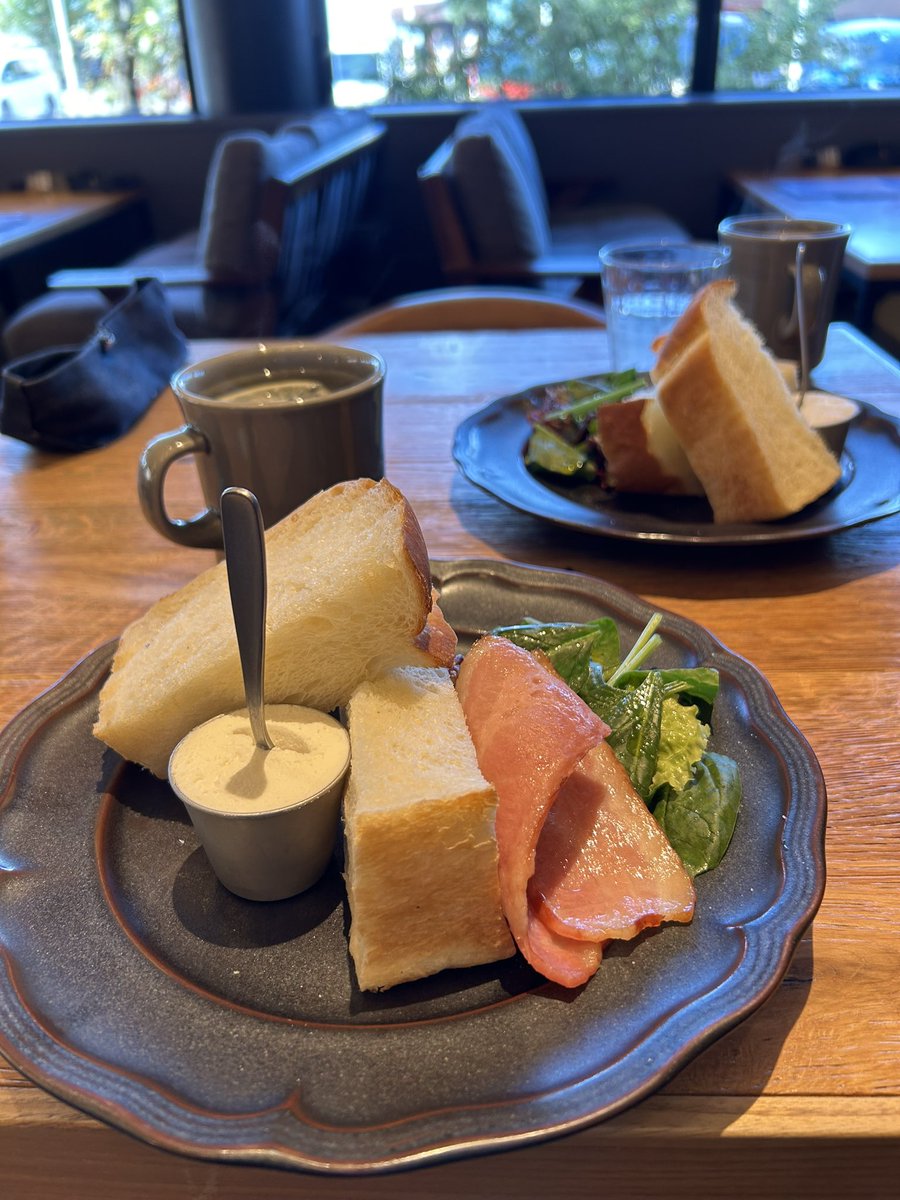 fran_hm0222's tweet photo. 明けに姉とモーニング🍞
ホイップバター目当てで！ https://t.co/dKwKsuQ1Oc