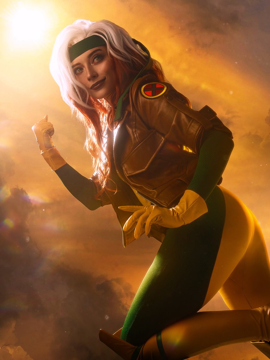 CosplayBuzz's tweet photo. Cosplay &amp; props made by @olkaaklo
📸: @marten.cosplayph
Wig LW4019A
👉https://t.co/BkvViMF8WE

#cosplaybuzz #wigs #cosplay #cosplaywig #syntheticwig #lacefrontwig #xmen #rogue https://t.co/P35wUxl0hN