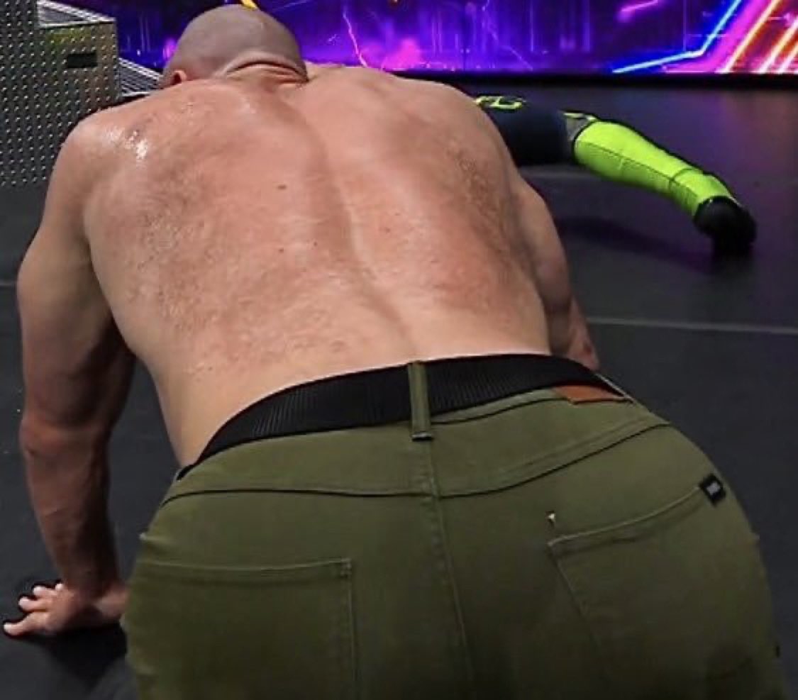dannysfavs's tweet photo. Jon Moxley https://t.co/wrDM3ThrNF