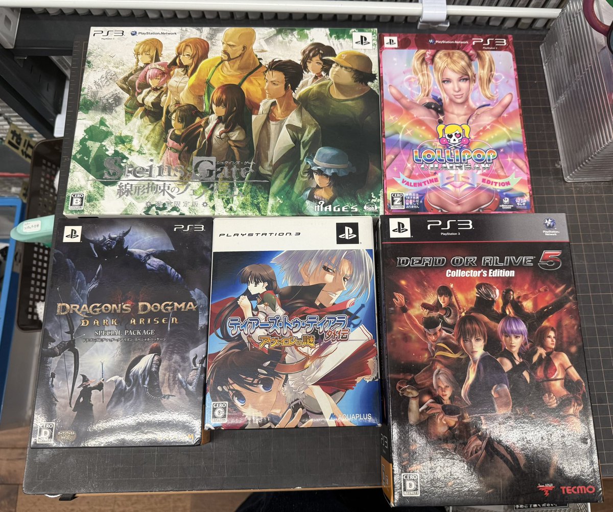 s_potato_nagoya's tweet photo. ほくほく🎮
本日の入荷情報ですℹ️
PS3の特典付きソフト大量入荷しました！

#レトロゲーム　#PS3 https://t.co/c71zL2wzA2