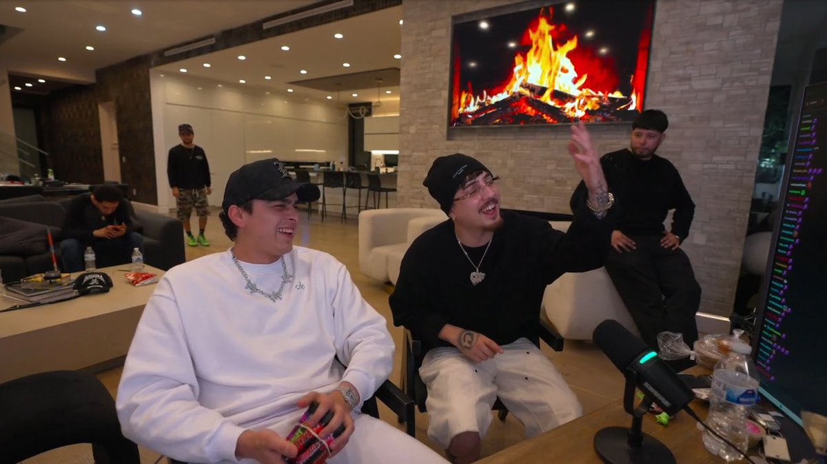 SoyAlexander23_'s tweet photo. Lonche es nuestro Kai Cenat, hay que valorarlo antes de que se vuelva loquito y abandonar los streams.
🇲🇽 https://t.co/y00GB5aGqr