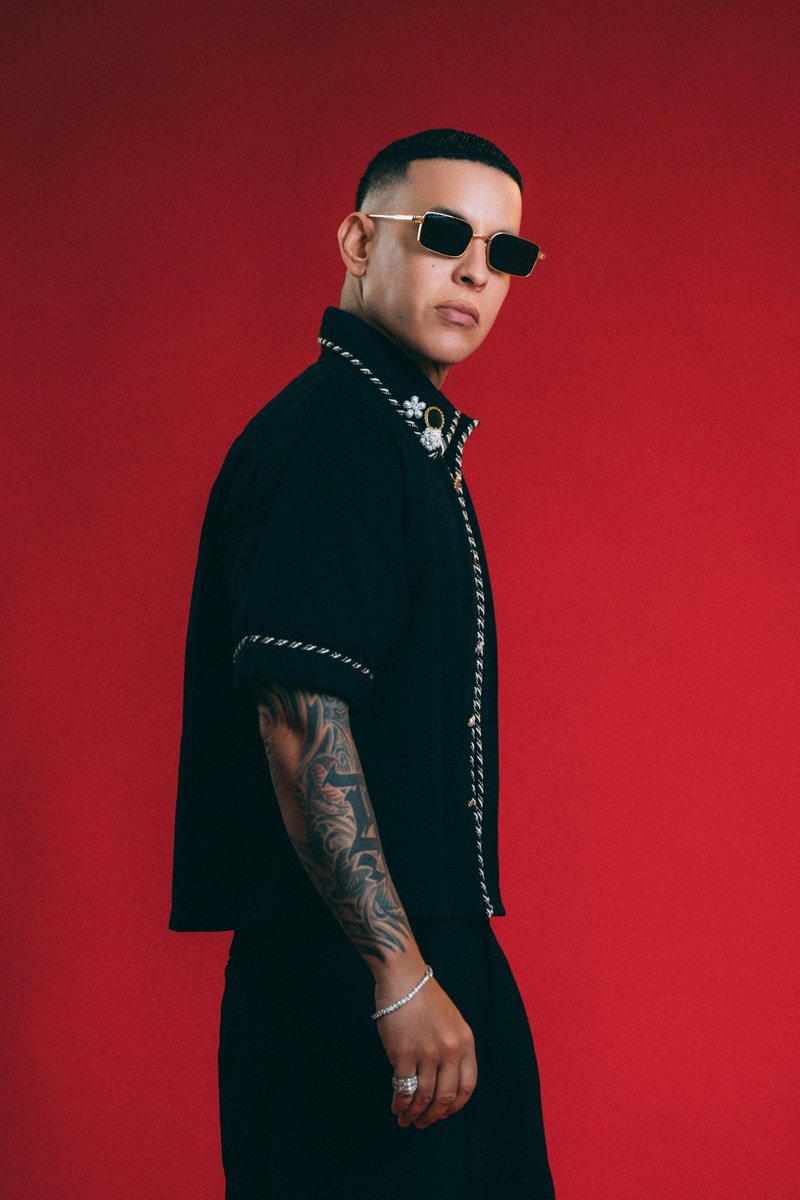 YouTube's tweet photo. is it hot in here or is @daddy_yankee just back? 👀 watch 'BOTZ' now, only on YouTube → https://t.co/YfuZl9ksWj https://t.co/tVB6WZ1i98