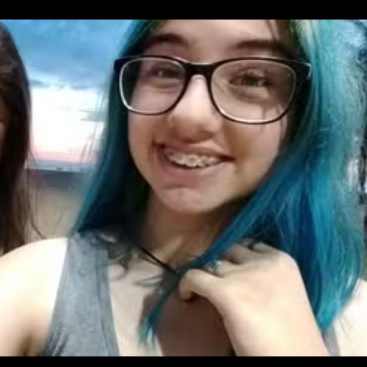 luxprettysad's tweet photo. morrendo que a camporpeta era mesmo a mina feia desengonçada da escola que nenhum menino queria contato se não fosse pra perguntar das amigas mais bonitas kkkkkkkkkkkkkkkkkkk https://t.co/KuXRJeRH40
