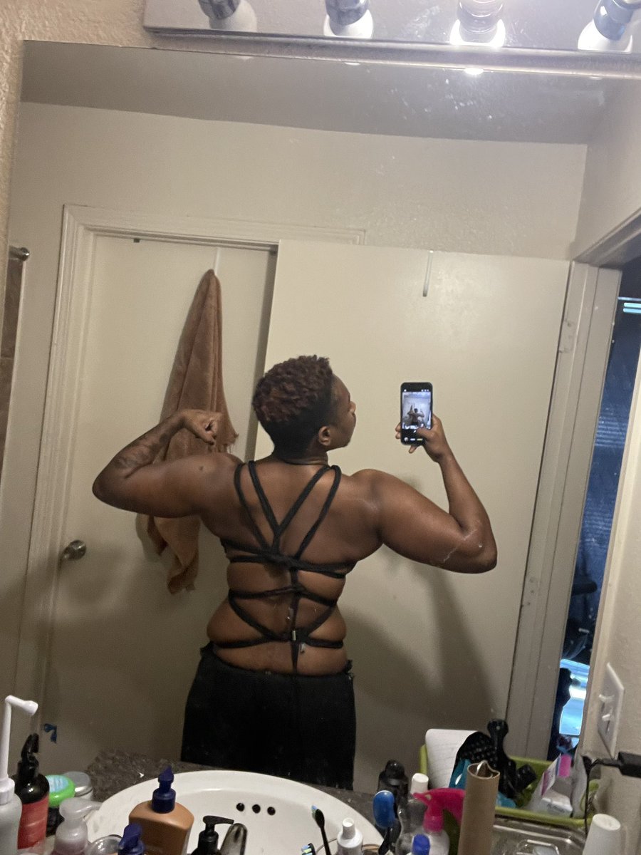 nicoque_rico's tweet photo. Trying my hand at shibari π πͺ’ lowk wander some red ropes now
#ftm #queer #gay #gym #muscle #workout #shibari #ropebunny #bondage https://t.co/zTmaOs5AoQ