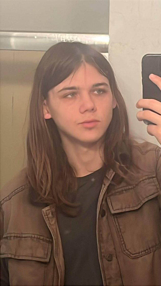 itsyaboylefty's tweet photo. hey x, do you think long hair suits me? https://t.co/nAOVXtPbt4