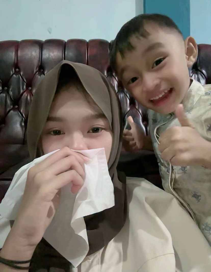 fvrtsltbtch's tweet photo. abis dicolmekin adek sakit bgt😭 https://t.co/ETanDngGk1